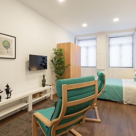 Host Wise - Modern Studios With Terrace - Walk Everywhere Porto Room photo