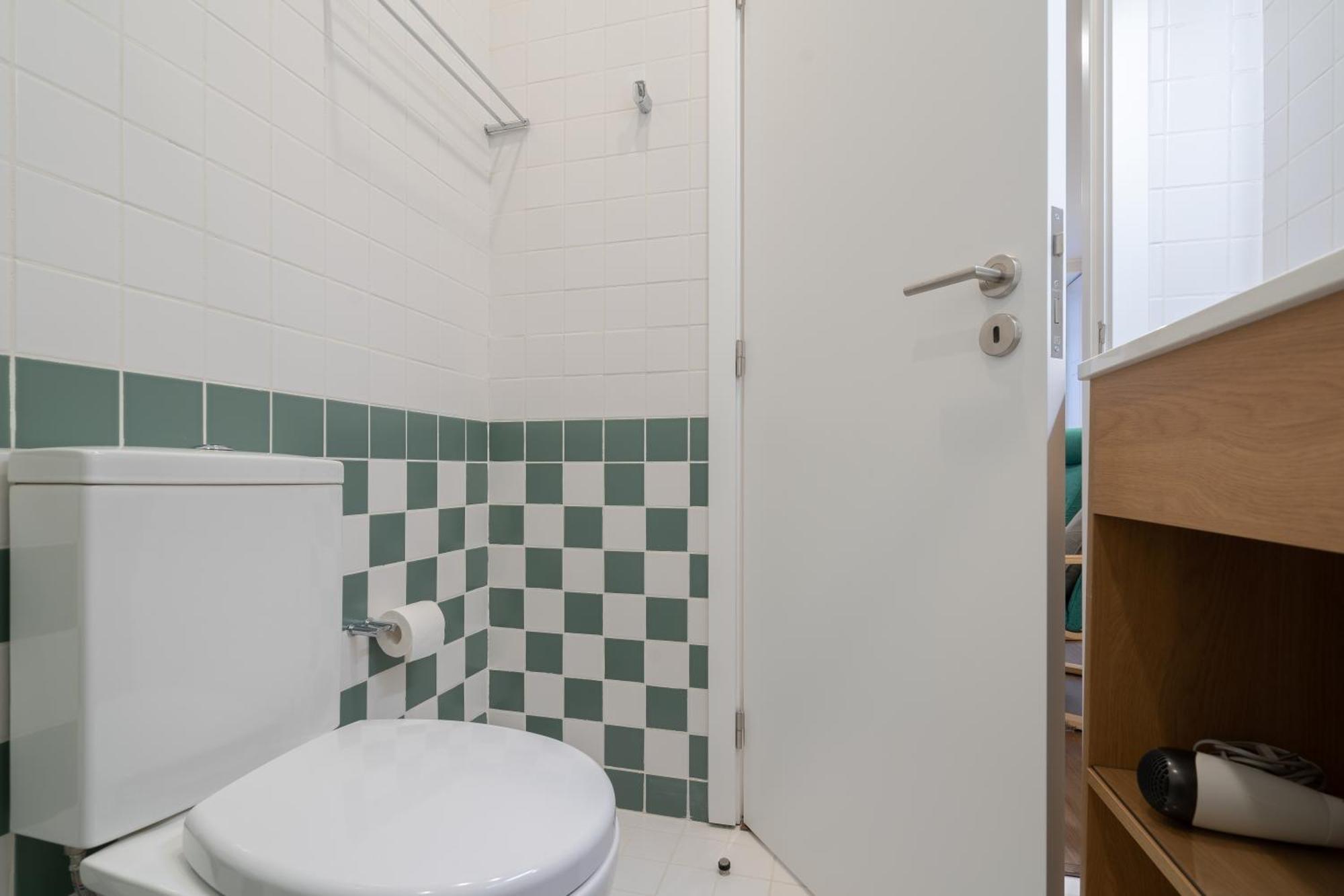 Host Wise - Modern Studios With Terrace - Walk Everywhere Porto Room photo