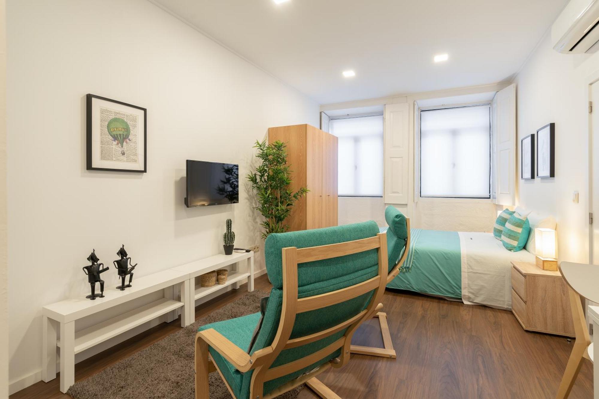 Host Wise - Modern Studios With Terrace - Walk Everywhere Porto Room photo